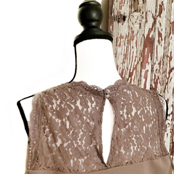 New York & Company Ribbed Tank Top Olive Size L - Picture 5 of 10